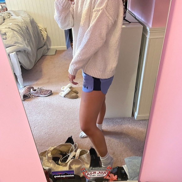 Miracle white fuzzy sweater - Picture 2 of 3